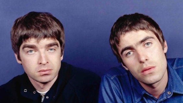 Musica, gli Oasis verso la clamorosa reunion? I segnali dei fratelli Gallagher