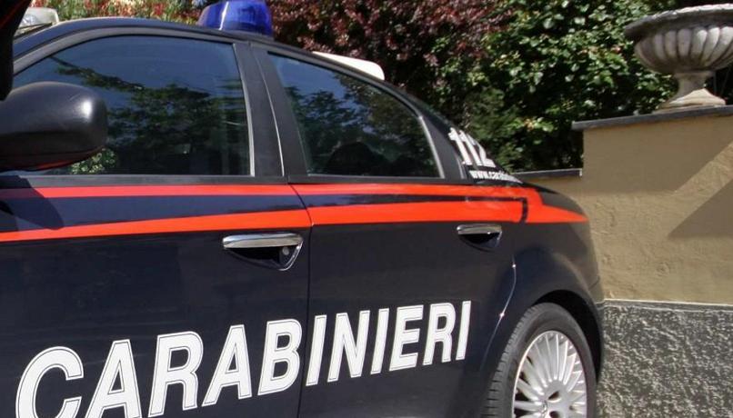 Sparatoria davanti alla fermata del bus: ci sono feriti