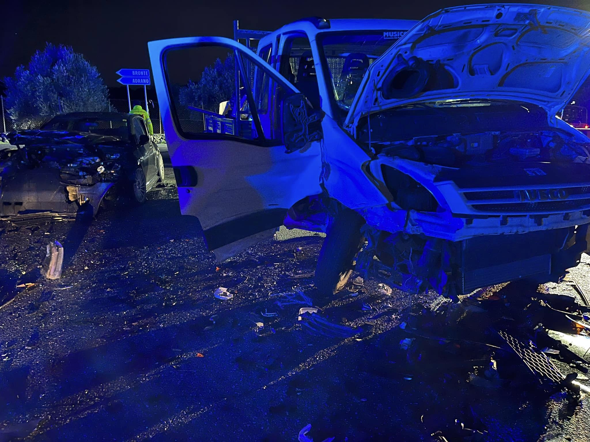 Devastante incidente nella notte nel Catanese: le immagini dell’impatto