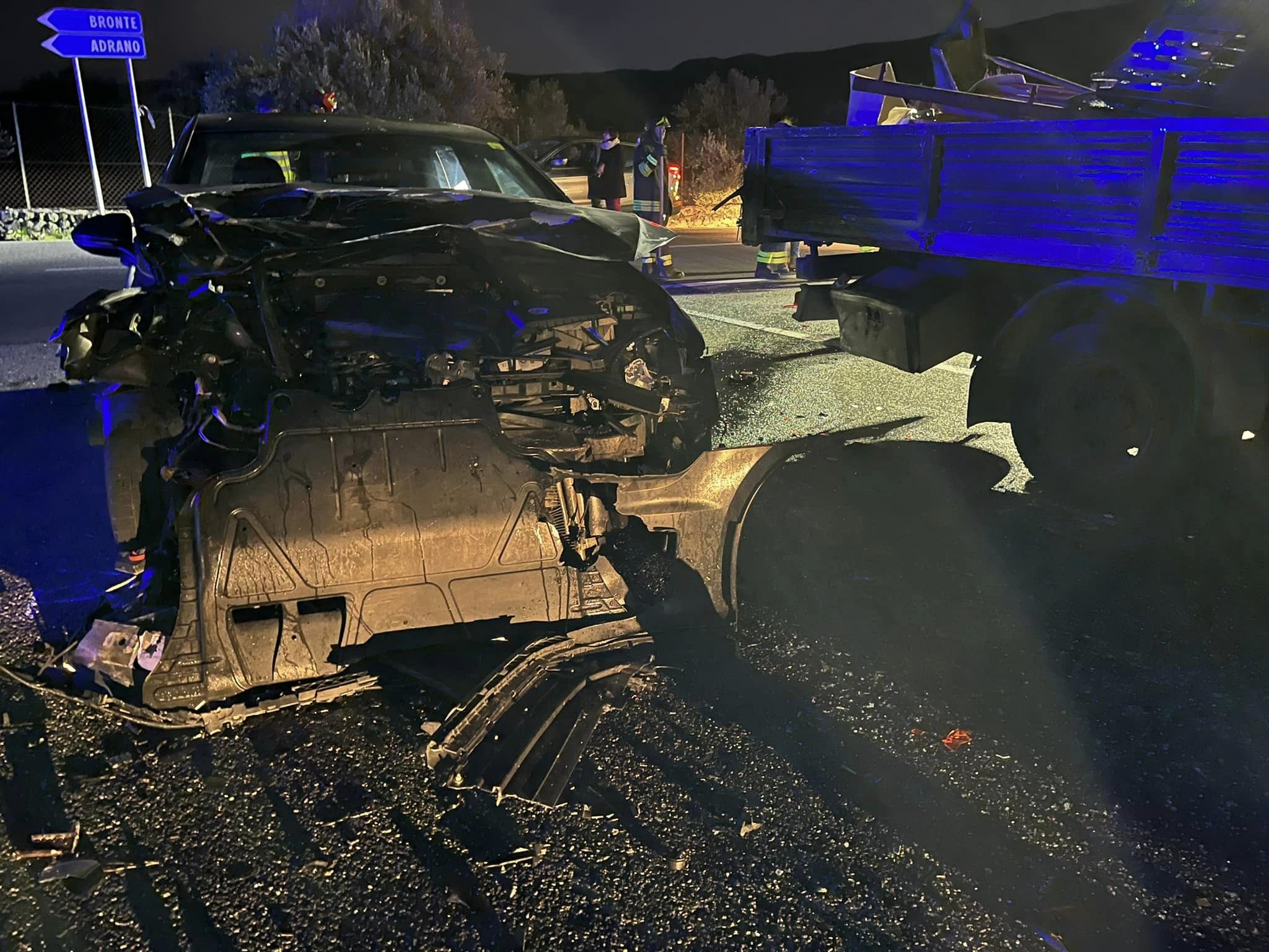 Devastante incidente nella notte nel Catanese: le immagini dell’impatto