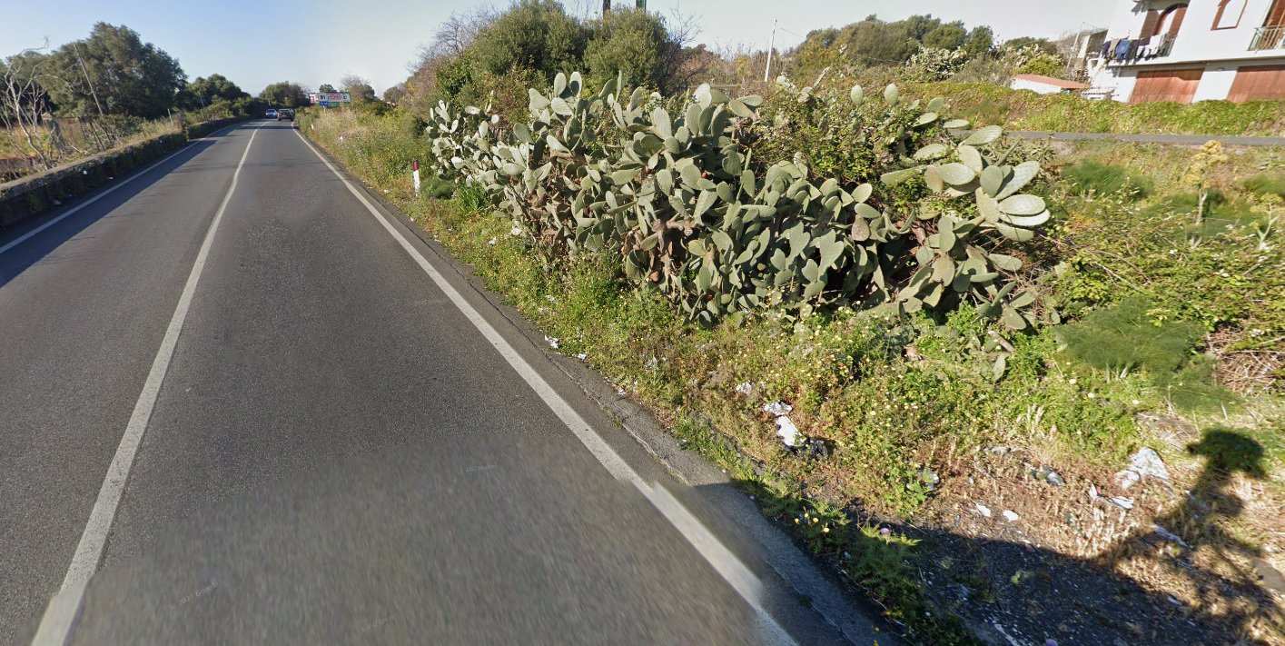 Tragedia ad Aci Castello: donna si schianta contro un muro e muore