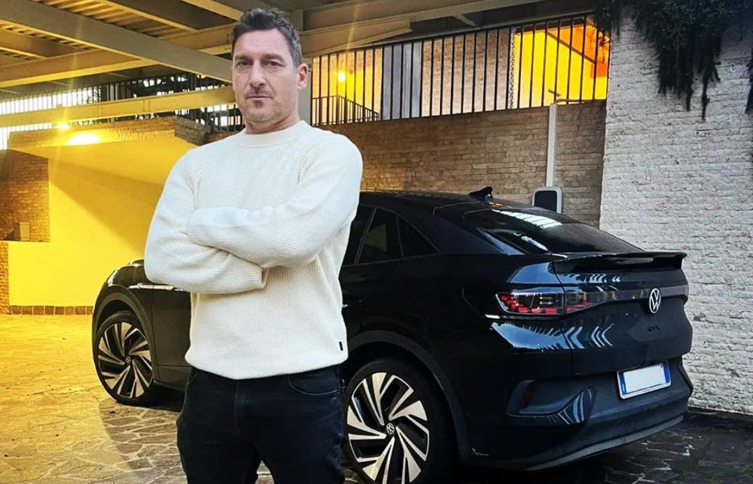 Francesco Totti ingrassato? Sui social parte il body shaming