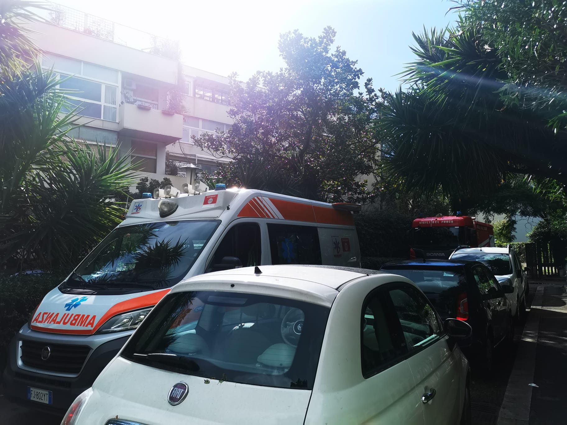 Palermo, anziano muore nell’incendio della sua abitazione – Foto e Video