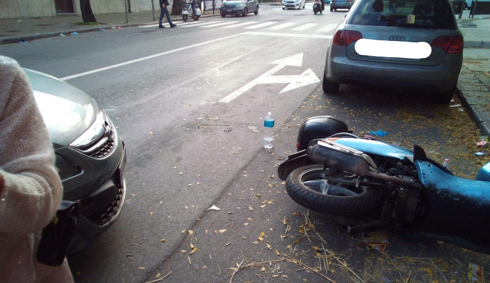 Palermo, scontro tra auto e moto in corso Calatafimi: due feriti