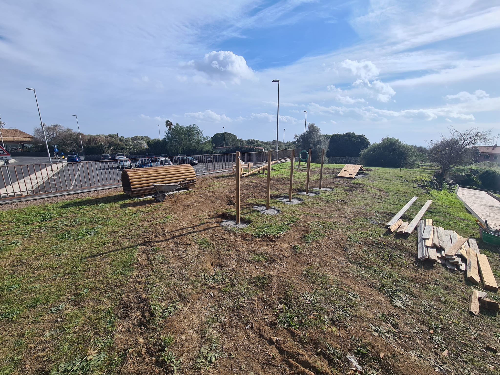 Aci Castello, al Parco Jean Calogerò proseguono i lavori – FOTO