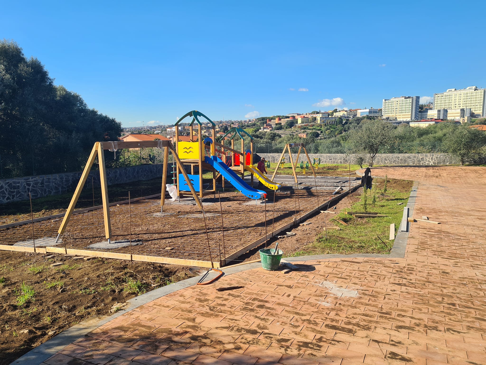 Aci Castello, al Parco Jean Calogerò proseguono i lavori – FOTO