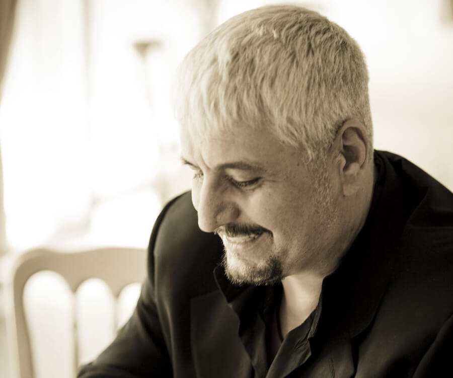 Pino Daniele moriva 8 anni fa: a Napoli nasce “Pinuccio”, il dolce dedicato