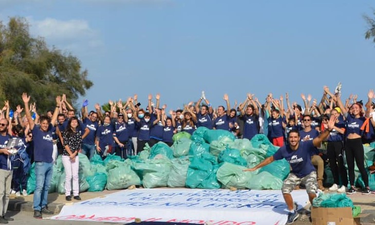 Plastic Free, nel 2022 rimosse a Palermo 14 tonnellate di rifiuti: oltre 1300 i volontari