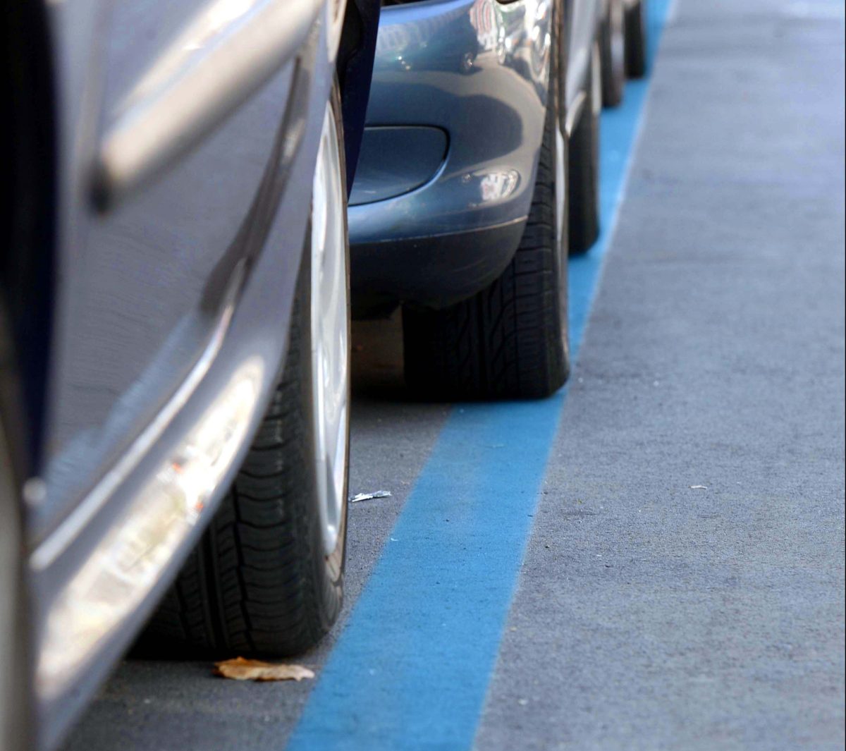 Modica, nuove strisce blu all’ospedale, scoppia la protesta Modica, nuove strisce blu all’ospedale, scoppia la protesta