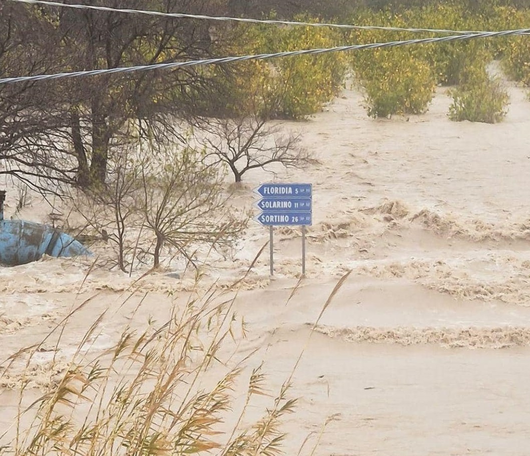 Maltempo a Siracusa: decine di sfollati, strade chiuse, disservizi idrici ovunque