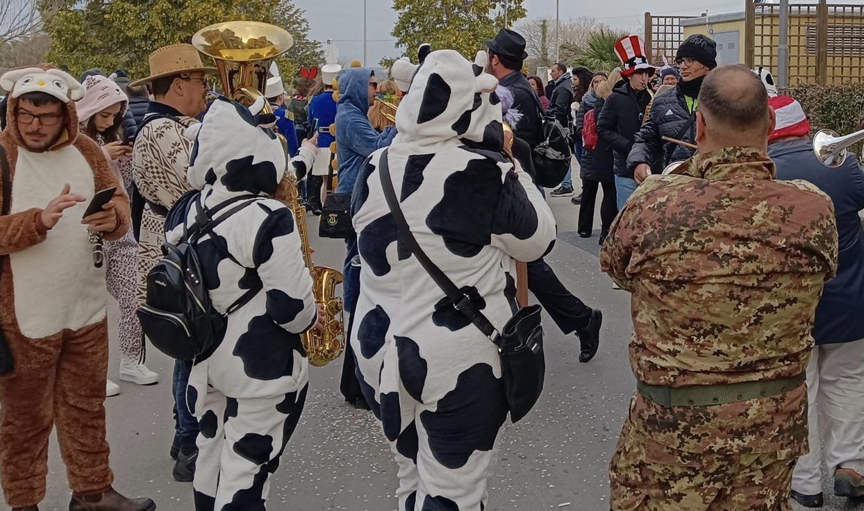 Carnevale 2023 a Palazzolo Acreide, ritornano i carri e la festa in piazza, le Foto Carnevale 2023 a Palazzolo Acreide, ritornano i carri e la festa in piazza, le Foto