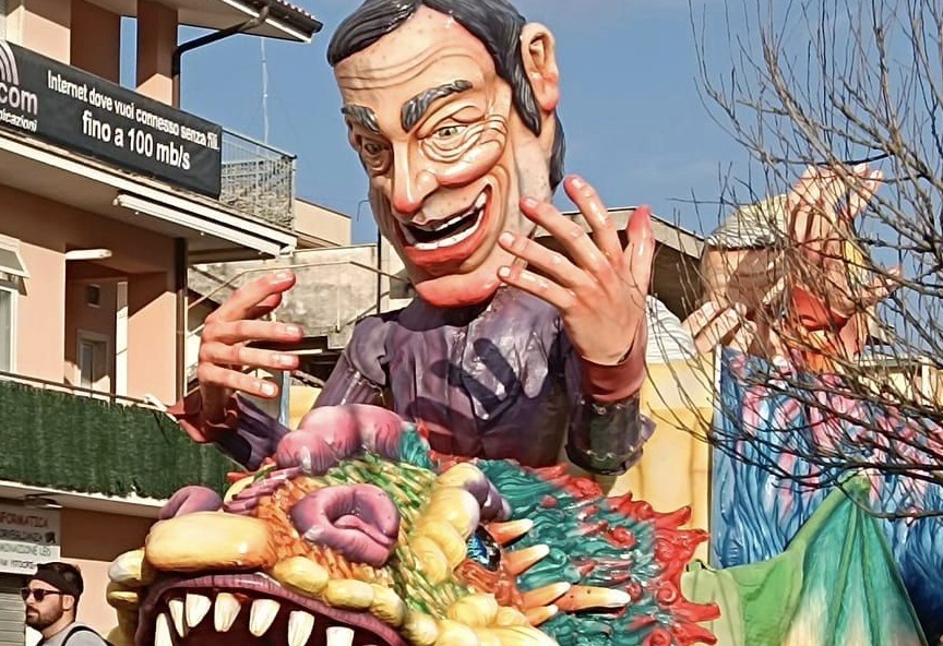 Carnevale 2023 a Palazzolo Acreide, ritornano i carri e la festa in piazza, le Foto Carnevale 2023 a Palazzolo Acreide, ritornano i carri e la festa in piazza, le Foto