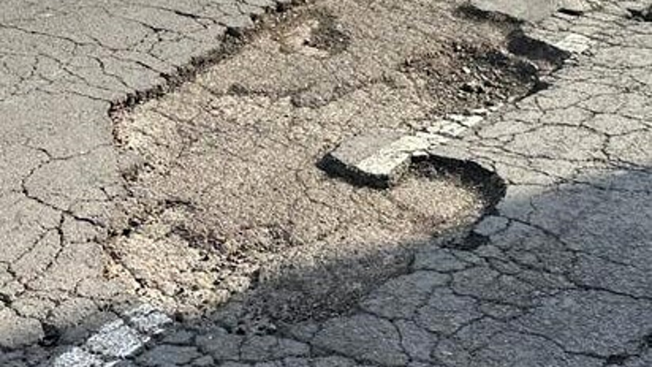 Catania, strade piene di buche dopo il maltempo nel II municipio