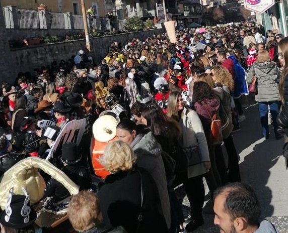 “Biancavilla si è ripresa il Carnevale”, dai carri a Shade – FOTO “Biancavilla si è ripresa il Carnevale”, dai carri a Shade – FOTO