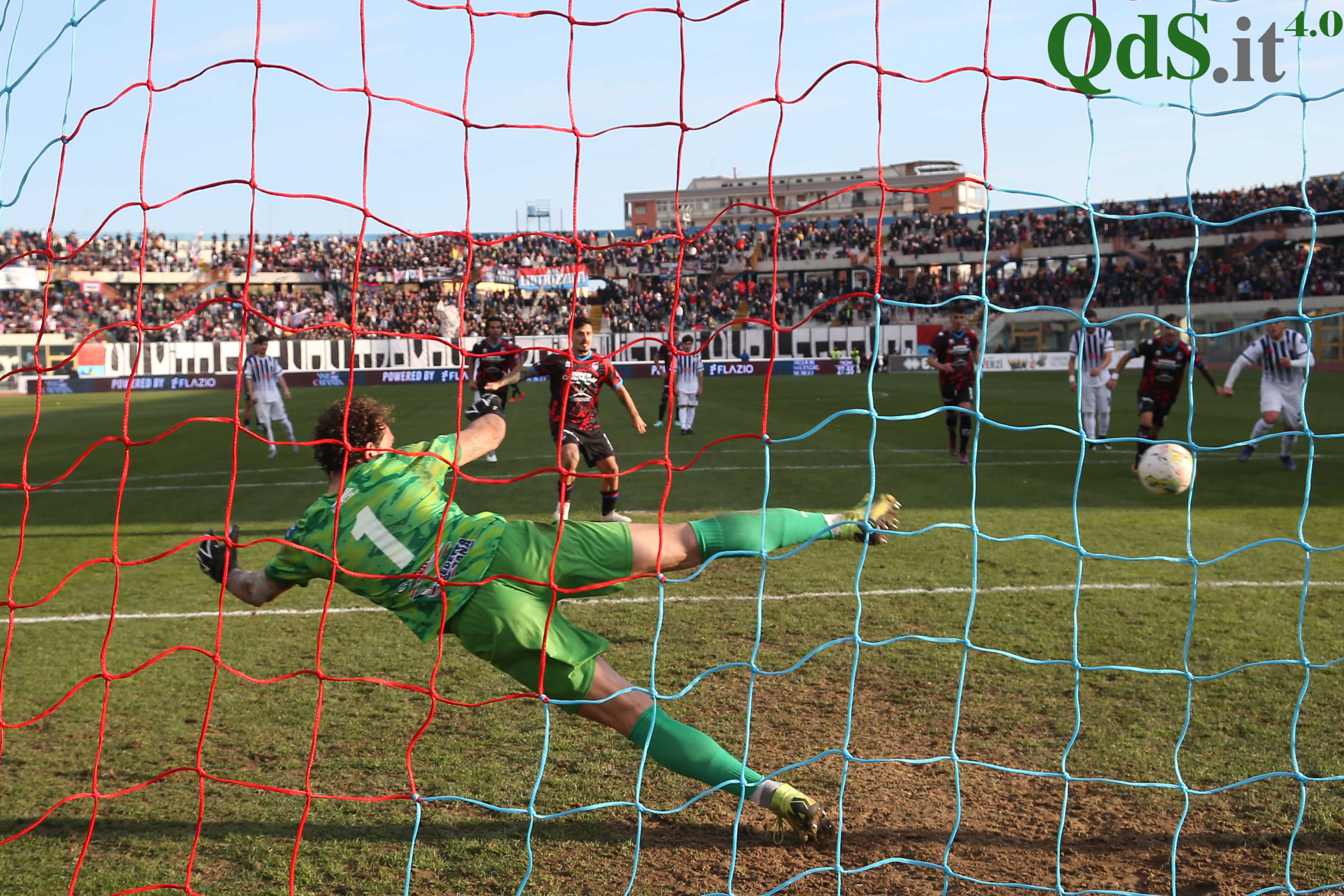 Catania-Mariglianese 2-1, le immagini più belle dei tifosi al “Massimino” – FOTO