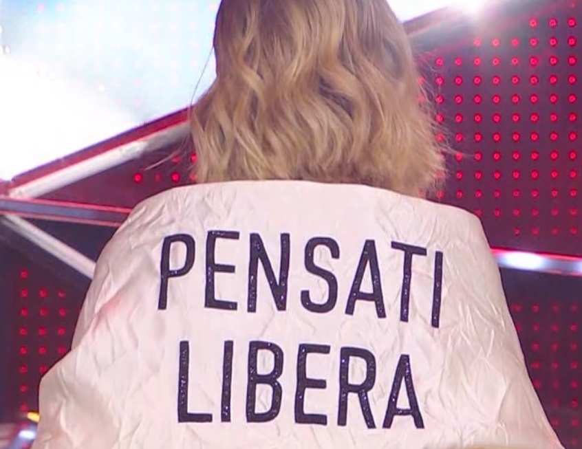 Chiara Ferragni, la lettera alla bambina che è stata e il messaggio-monologo a Sanremo
