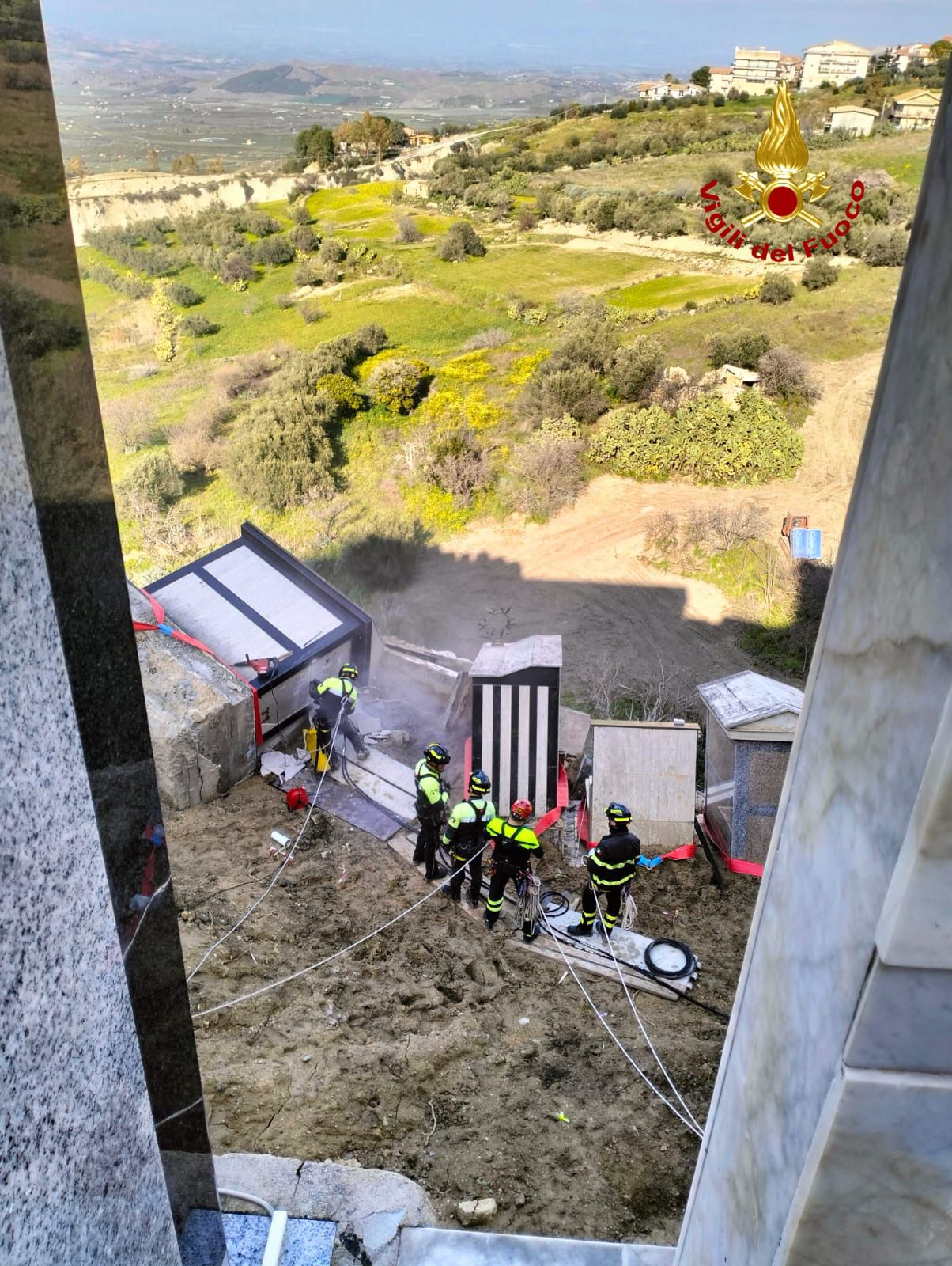 Maltempo a Mineo, conclusa prima fase di messa in sicurezza del cimitero [FOTO]