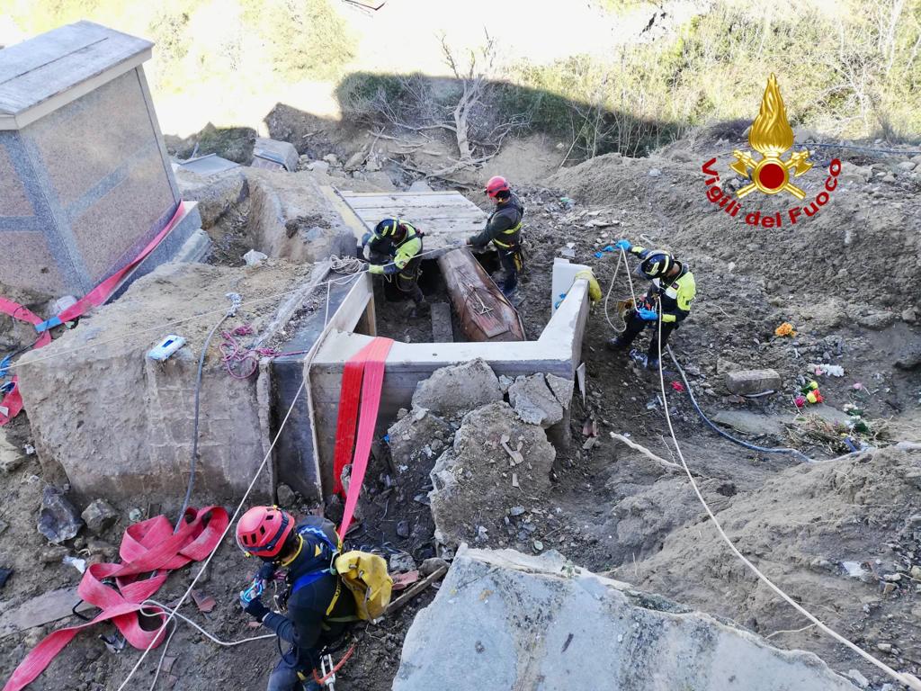 Maltempo a Mineo, conclusa prima fase di messa in sicurezza del cimitero [FOTO]