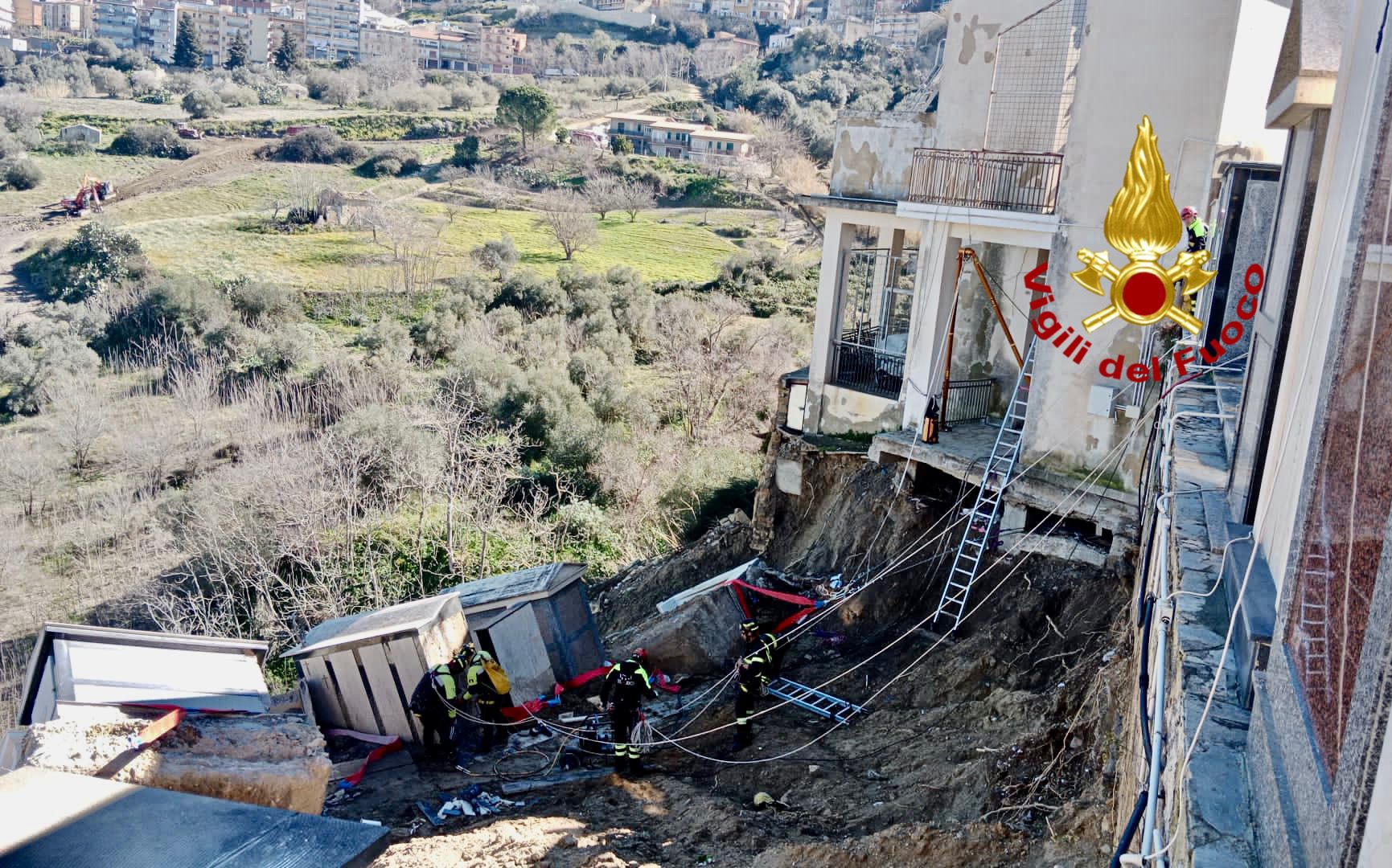 Maltempo a Mineo, conclusa prima fase di messa in sicurezza del cimitero [FOTO]