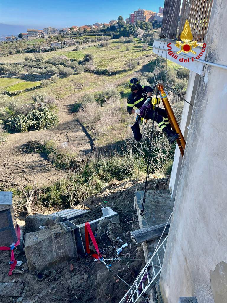 Maltempo a Mineo, conclusa prima fase di messa in sicurezza del cimitero [FOTO]