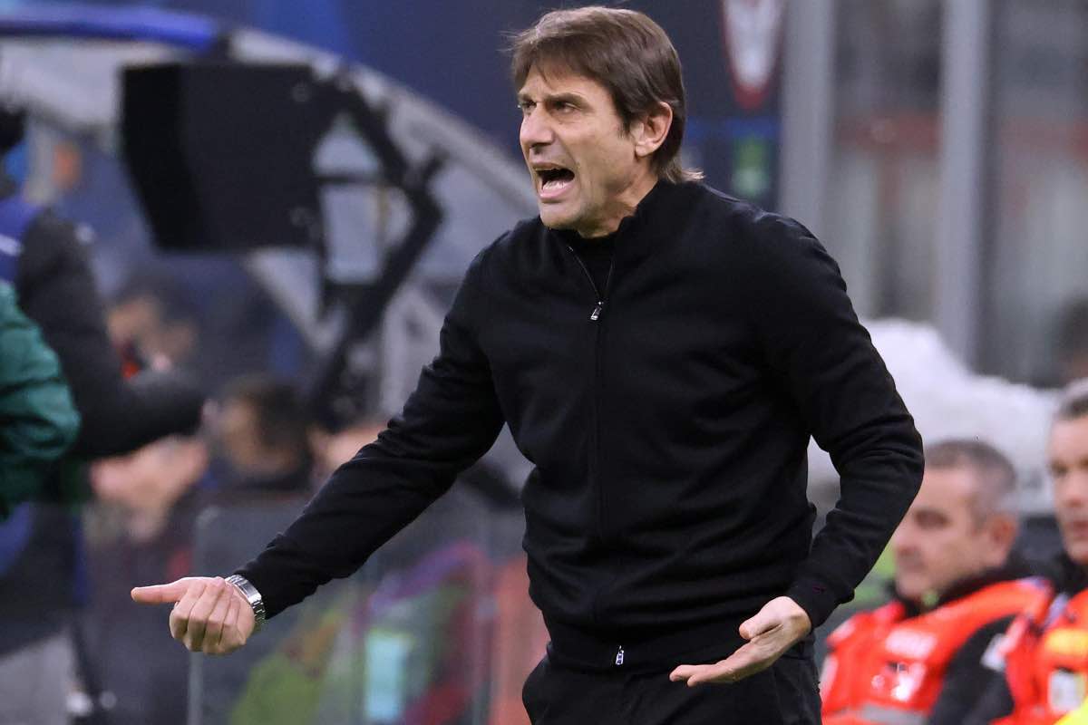 Calcio, nuovi problemi per Antonio Conte: resterà a riposo in Italia