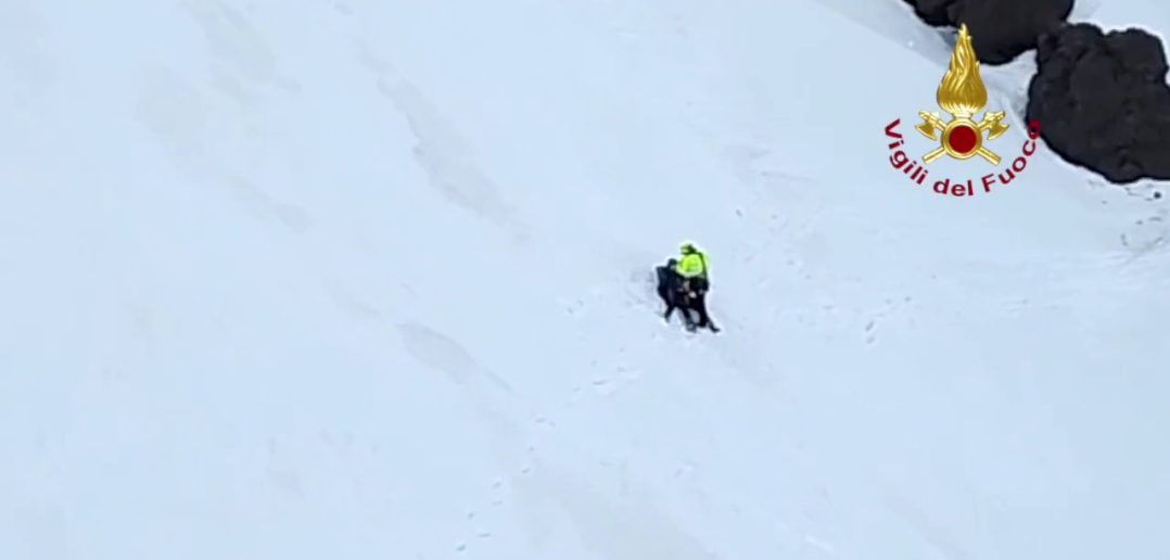 Nicolosi, salvato escursionista sull’Etna: il video