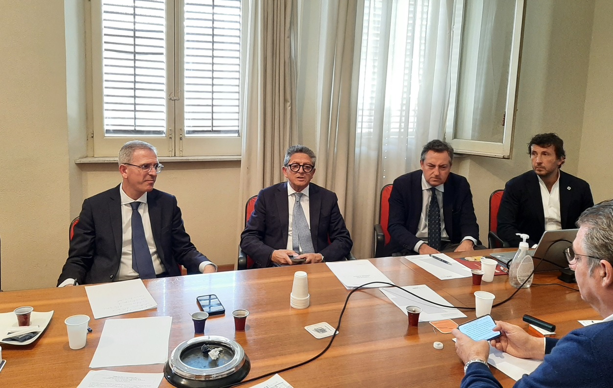 Ance Sicilia, Regione sblocca pagamenti alle imprese: nel “futuro” anche lo Stretto di Messina