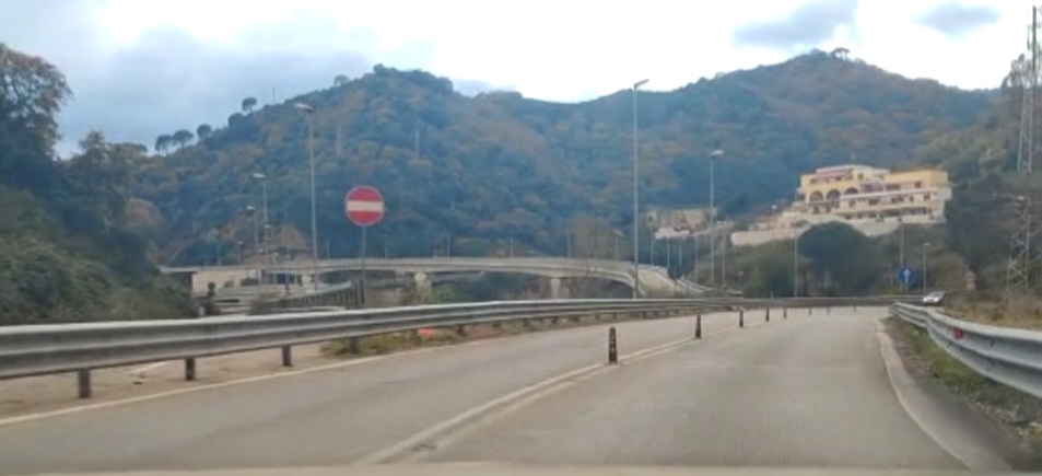 Galleria San Jachiddu, un chilometro “da incubo” tra voragini e disagi – FOTO