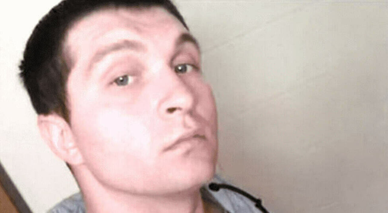 Si reca a casa della nonna morta: poliziotti pensano sia un ladro e lo freddano