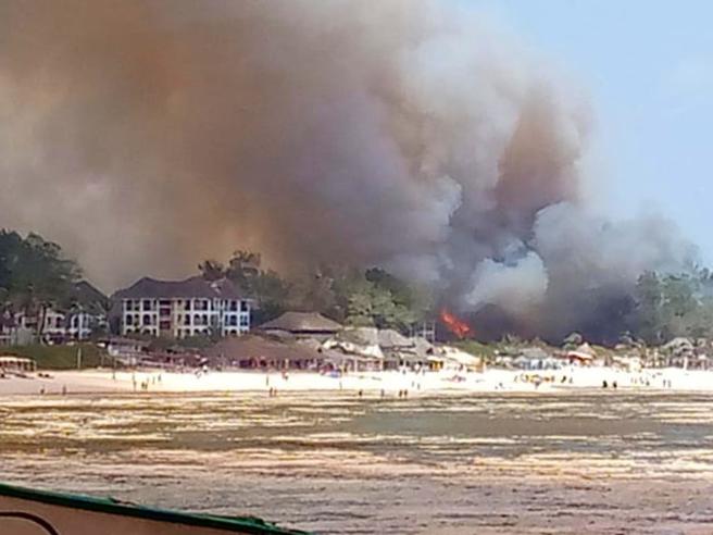 Kenya, resort va a fuoco a Watamu: due italiane ricoverate