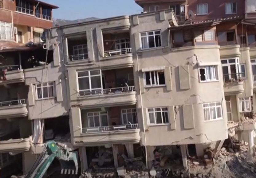 Il terremoto e l’antica moschea di Antiochia distrutta – VIDEO