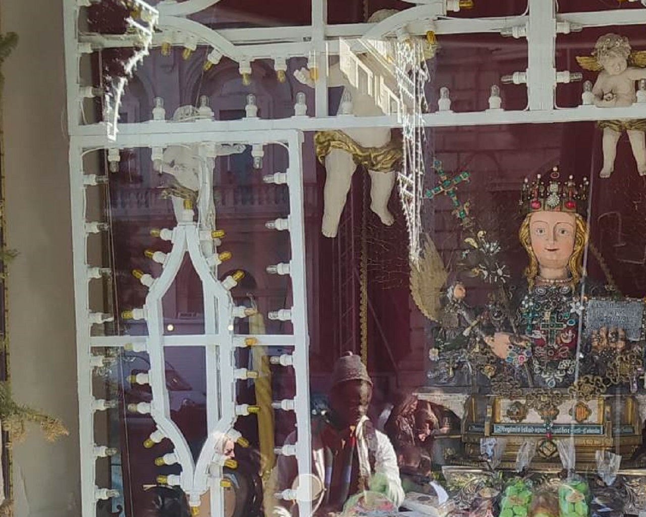 Catania, Festa di Sant’Agata: negozi chiusi o aperti? La voce dei commercianti in centro