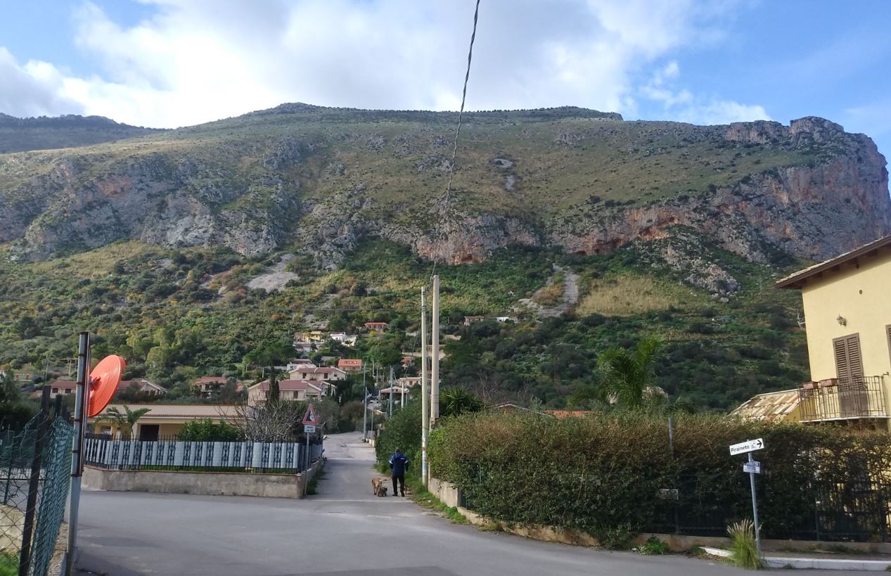 La frana nel 2009 e il pericolo costante, affidati i lavori in contrada Giagaffe a Carini