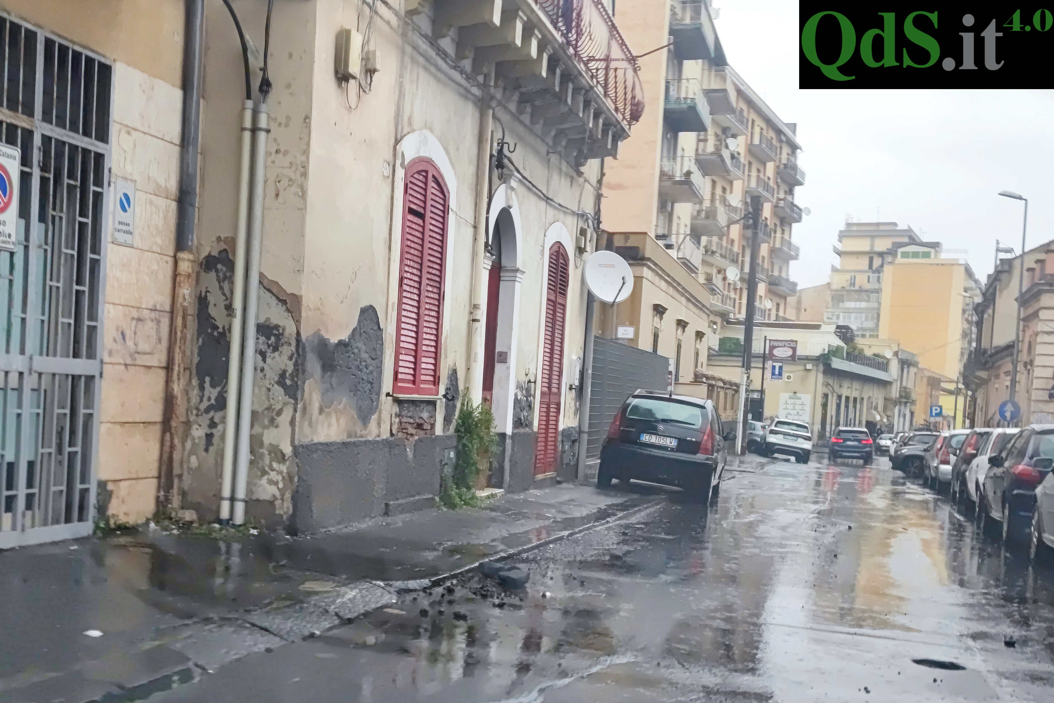 Dal vento incessante agli allagamenti, Sicilia “devastata” dal maltempo – FOTO