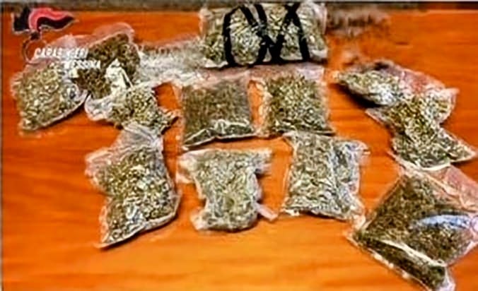 Messina, 1,5 kg di marijuana nascosti in casa: 55enne finisce in manette