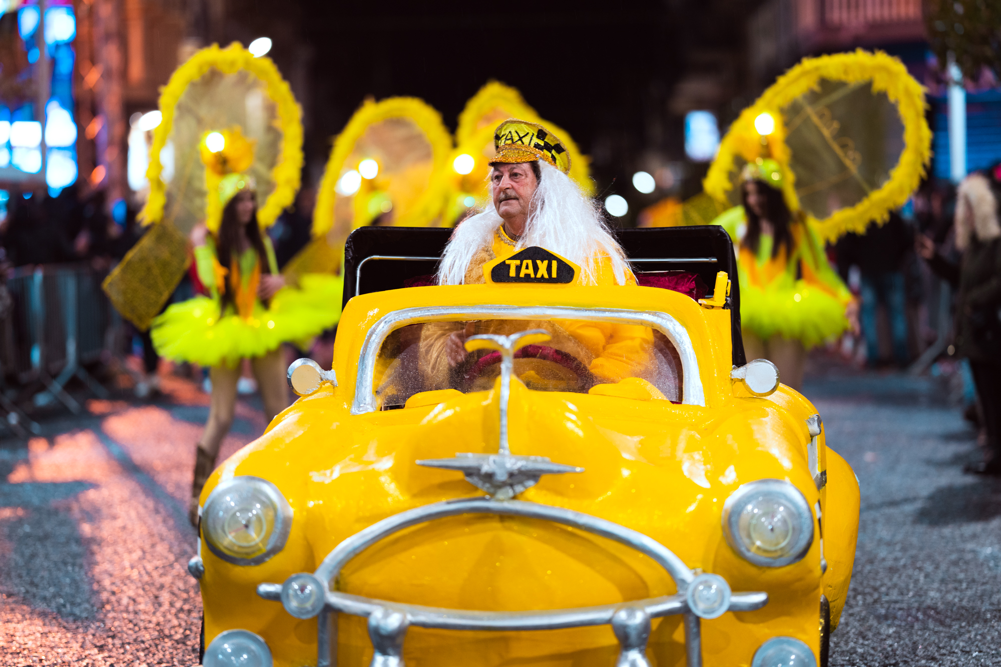 Grande successo per la prima sfilata dei carri allegorici a Misterbianco