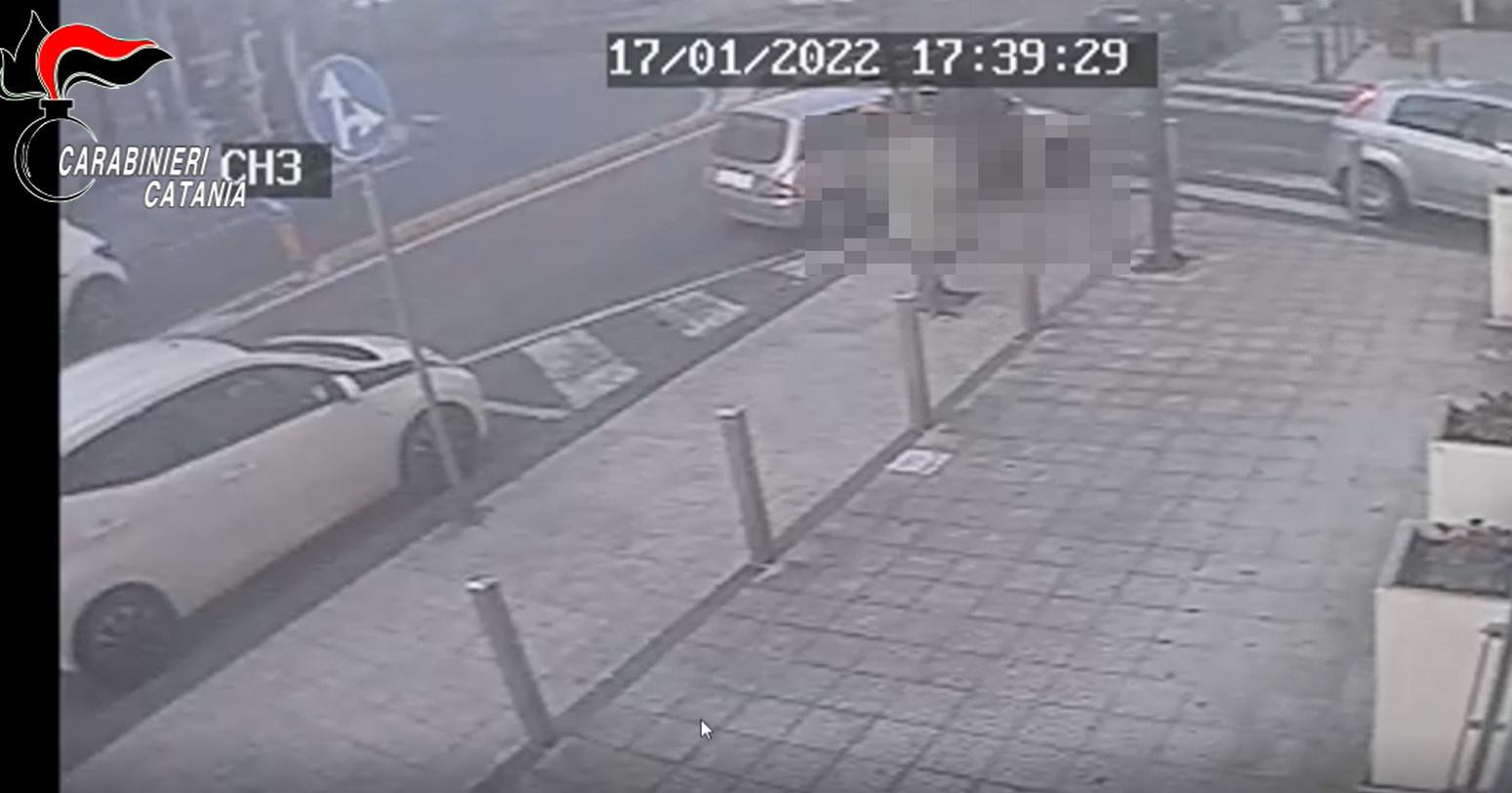 Dai green pass falsi alle armi, gli arrestati dell’operazione 9×21 – NOMI e VIDEO