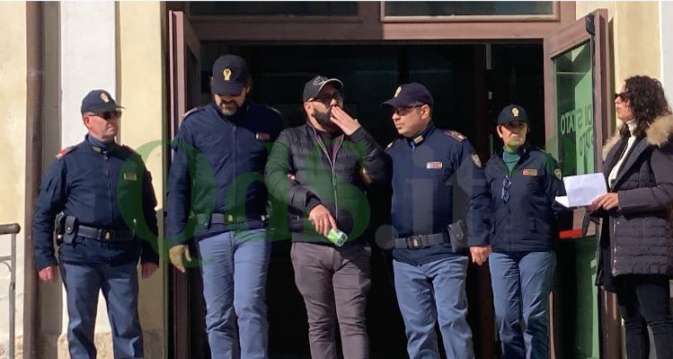 Operazione Hybris, arresti per droga e disordini in mattinata – NOMI e FOTO