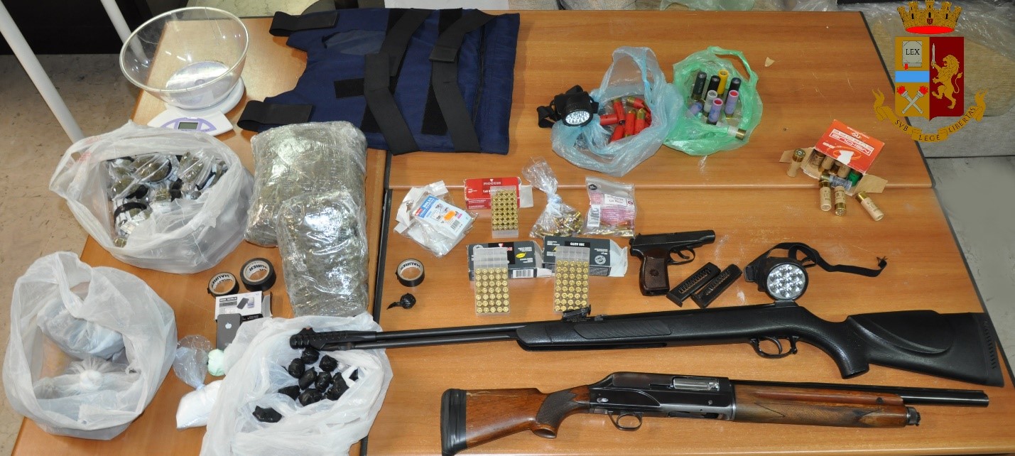 Blitz contro il clan Santangelo, 5 arresti: fratelli Castelli a capo di piazza di spaccio – NOMI