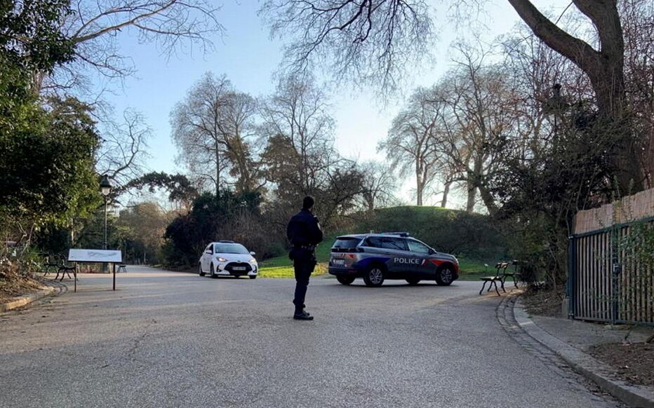 Orrore a Parigi: trovati i resti di una donna in un sacco della spazzatura