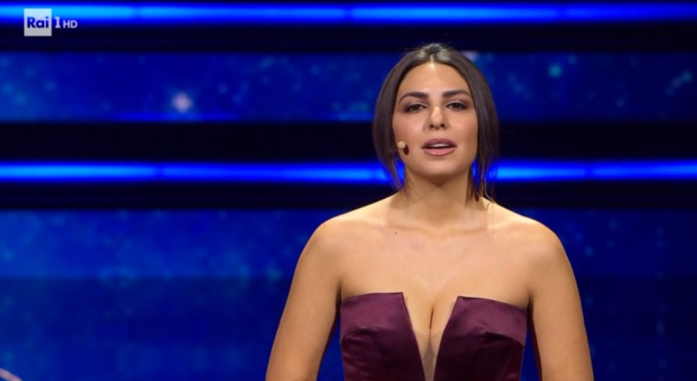 Sanremo 2023, sul palco Pegah con Drusilla Foer: “Per la libertà in Iran”