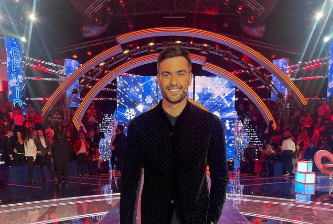 “Tale e Quale”, speciale Sanremo in 2 puntate: ecco gli artisti in gara – FOTO