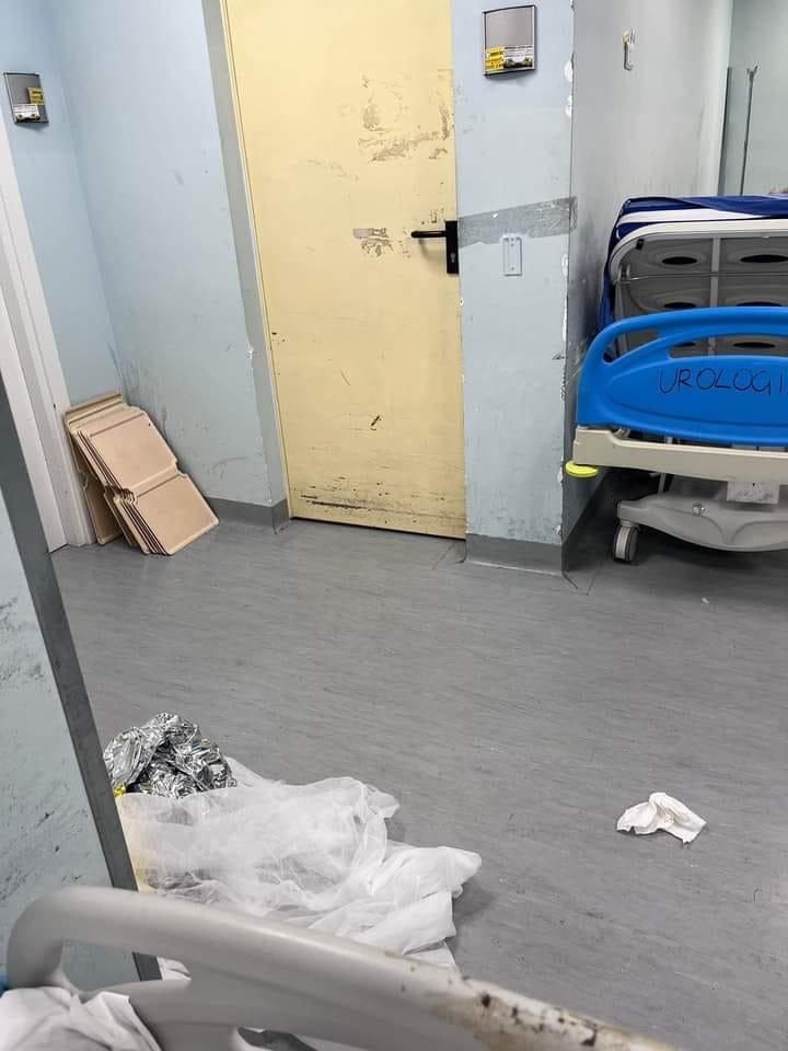 Agrigento, degrado all’ospedale “San Giovanni di Dio”, foto e video choc del pronto soccorso Agrigento, degrado all’ospedale “San Giovanni di Dio”, foto e video choc del pronto soccorso