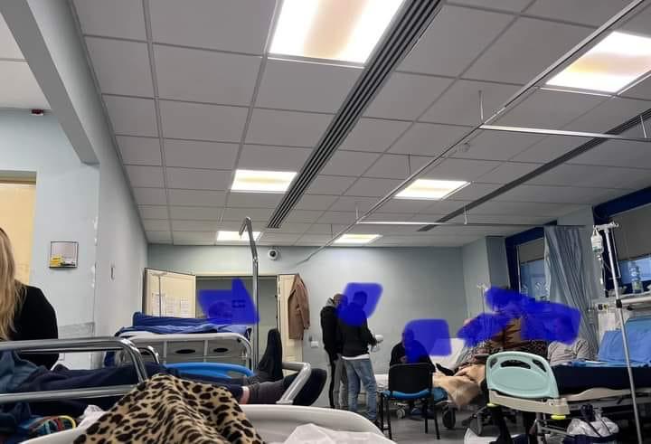 Agrigento, degrado all’ospedale “San Giovanni di Dio”, foto e video choc del pronto soccorso Agrigento, degrado all’ospedale “San Giovanni di Dio”, foto e video choc del pronto soccorso