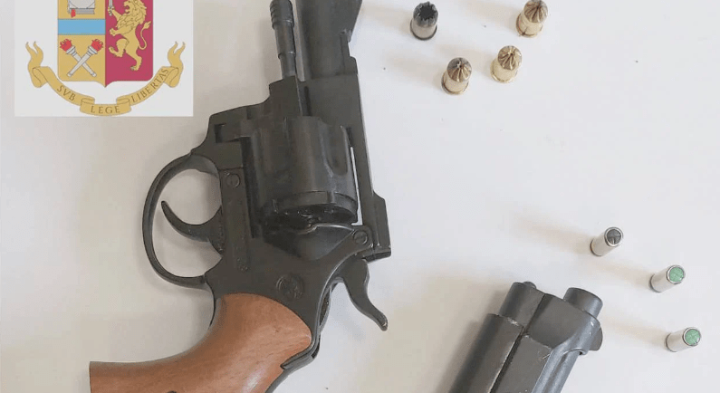 Acireale, rapina a mano armata in farmacia: arrestato 46enne