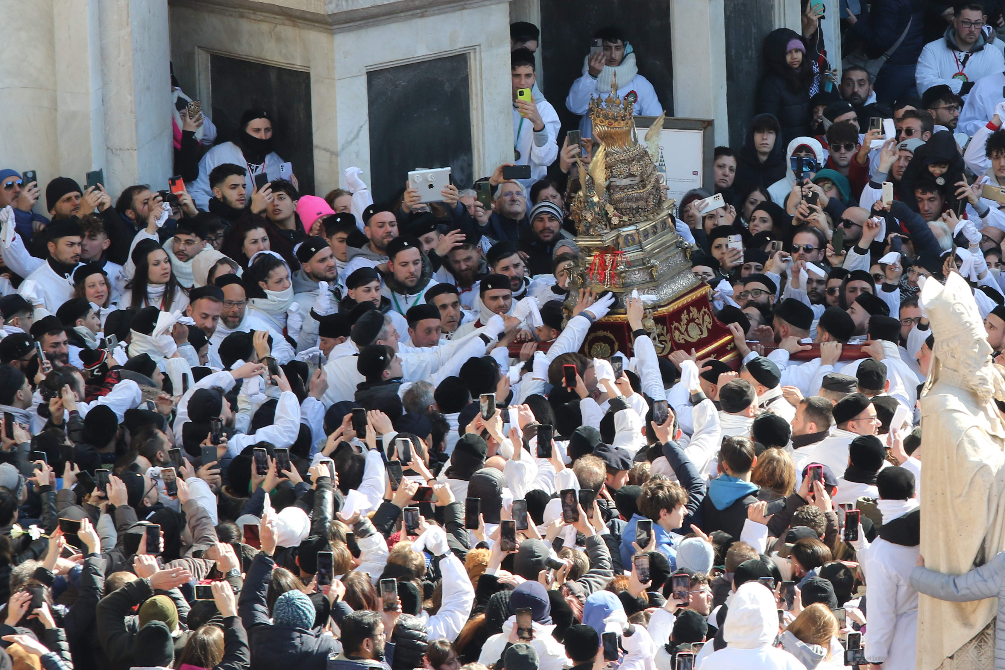 Sant’Agata 2023, fine della Festa: la Patrona di Catania torna in Cattedrale – FOTO e VIDEO