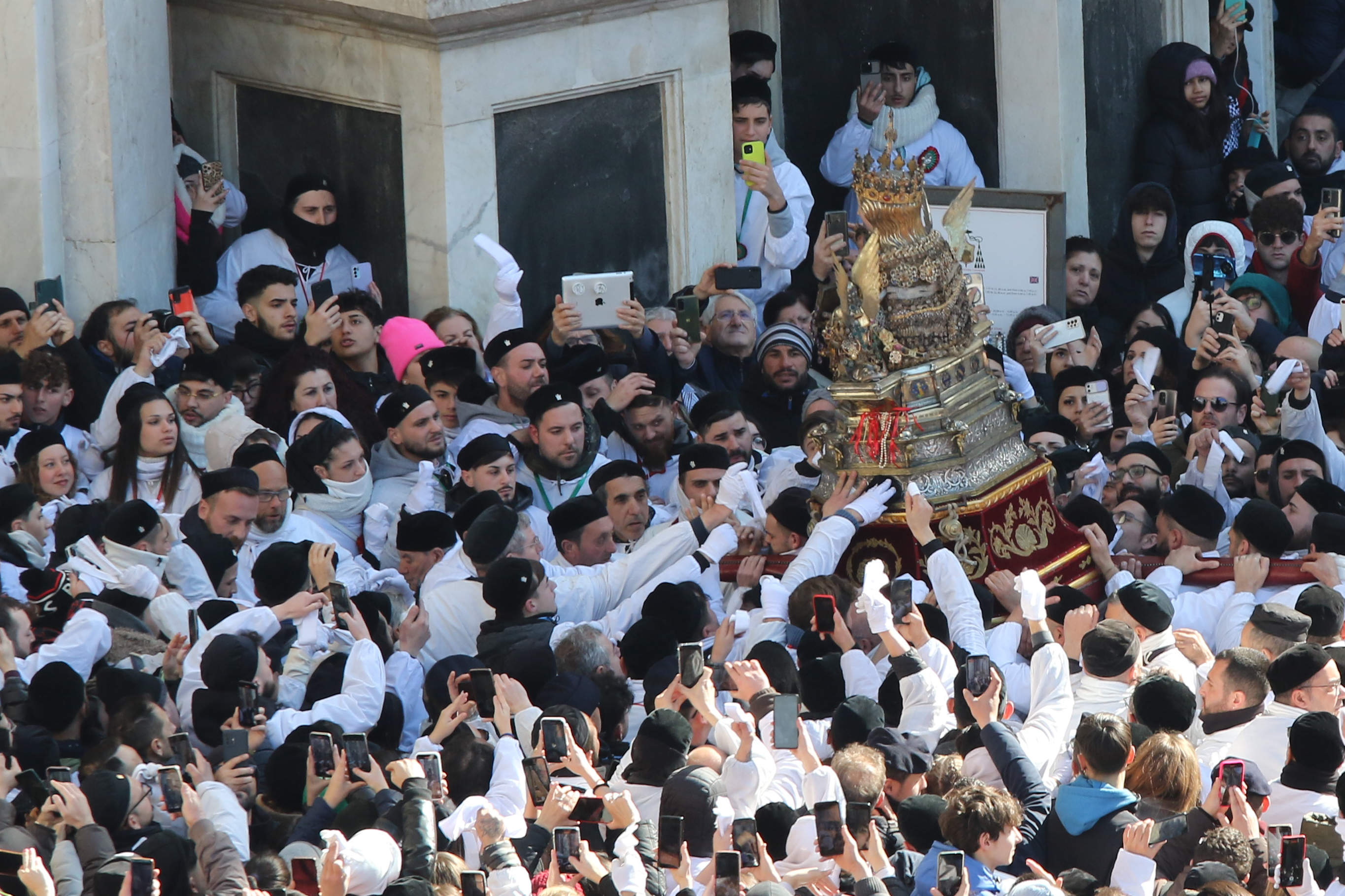 Sant’Agata 2023, fine della Festa: la Patrona di Catania torna in Cattedrale – FOTO e VIDEO