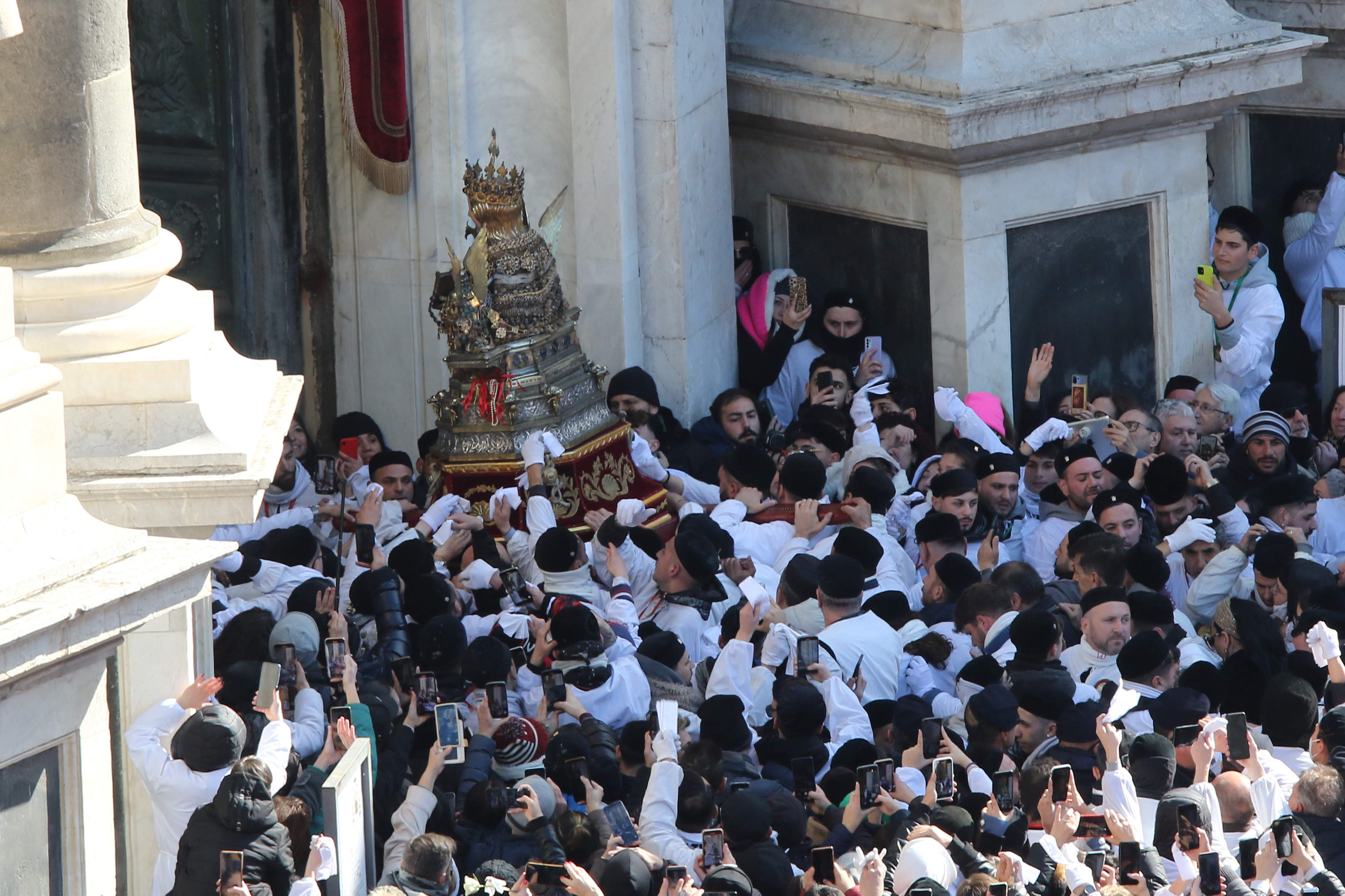 Sant’Agata 2023, fine della Festa: la Patrona di Catania torna in Cattedrale – FOTO e VIDEO