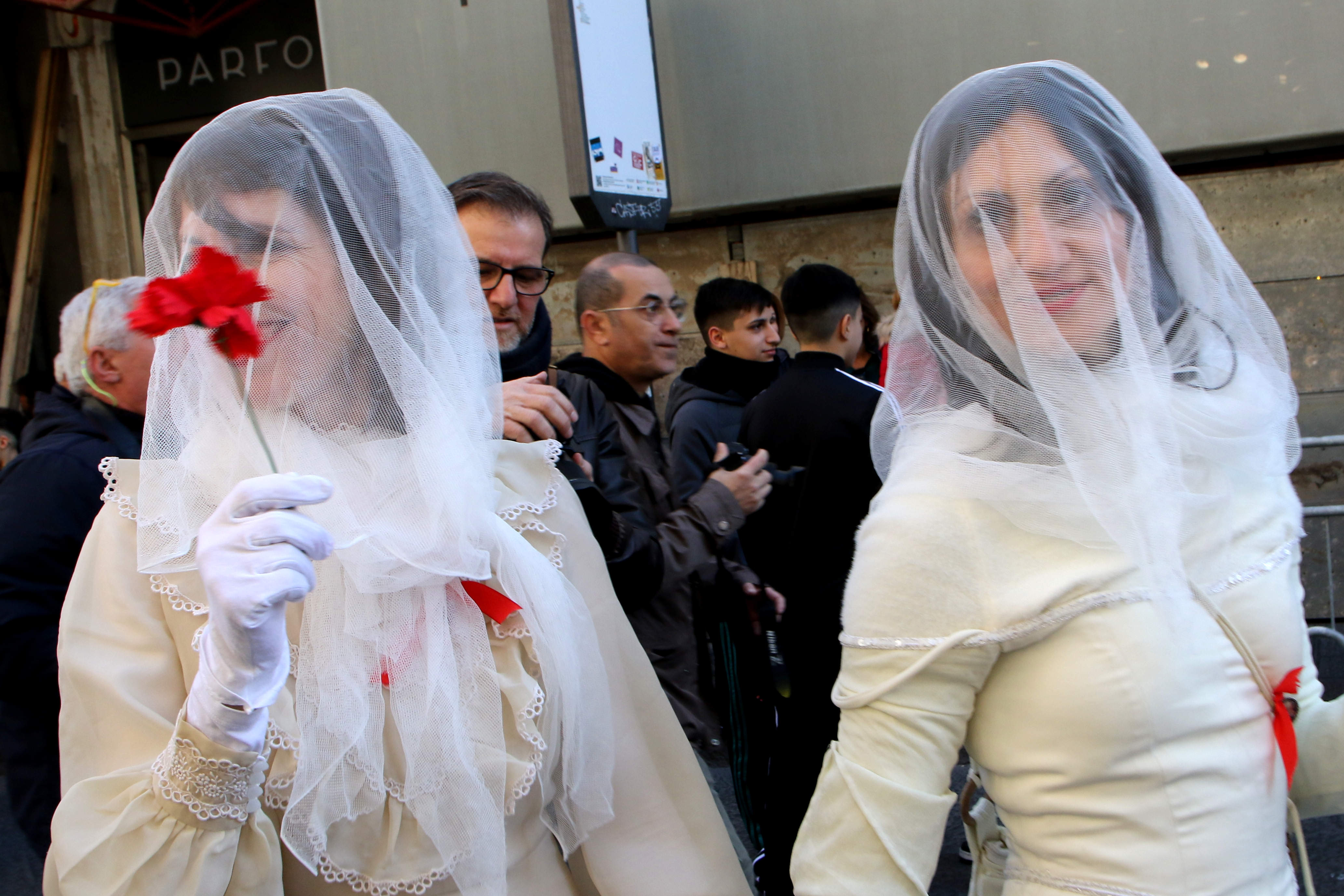 Carrozza del Senato e offerta della cera: al via ufficialmente la festa di Sant’Agata – FOTO e VIDEO Carrozza del Senato e offerta della cera: al via ufficialmente la festa di Sant’Agata – FOTO e VIDEO