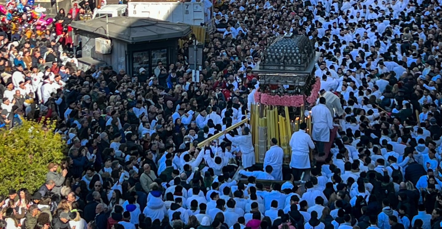 Sant’Agata 2023, l’emozionante inizio del giro esterno – FOTO